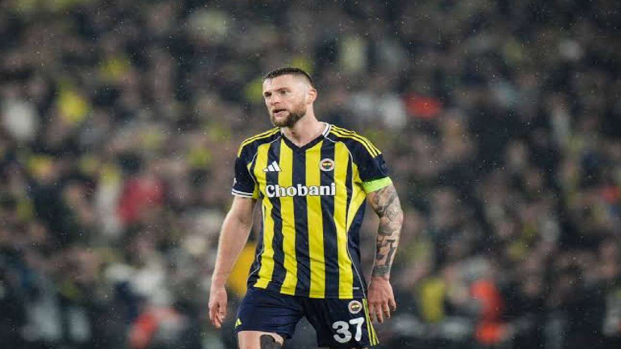 Fenerbahçe'de Skriniar depremi: İsmail Kartal son dakikada biletini kesti! 3